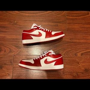 Jordan 1 Low Gym Red
